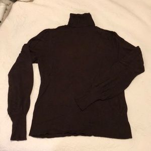 Reitmans brown turtleneck sweater. Size med.